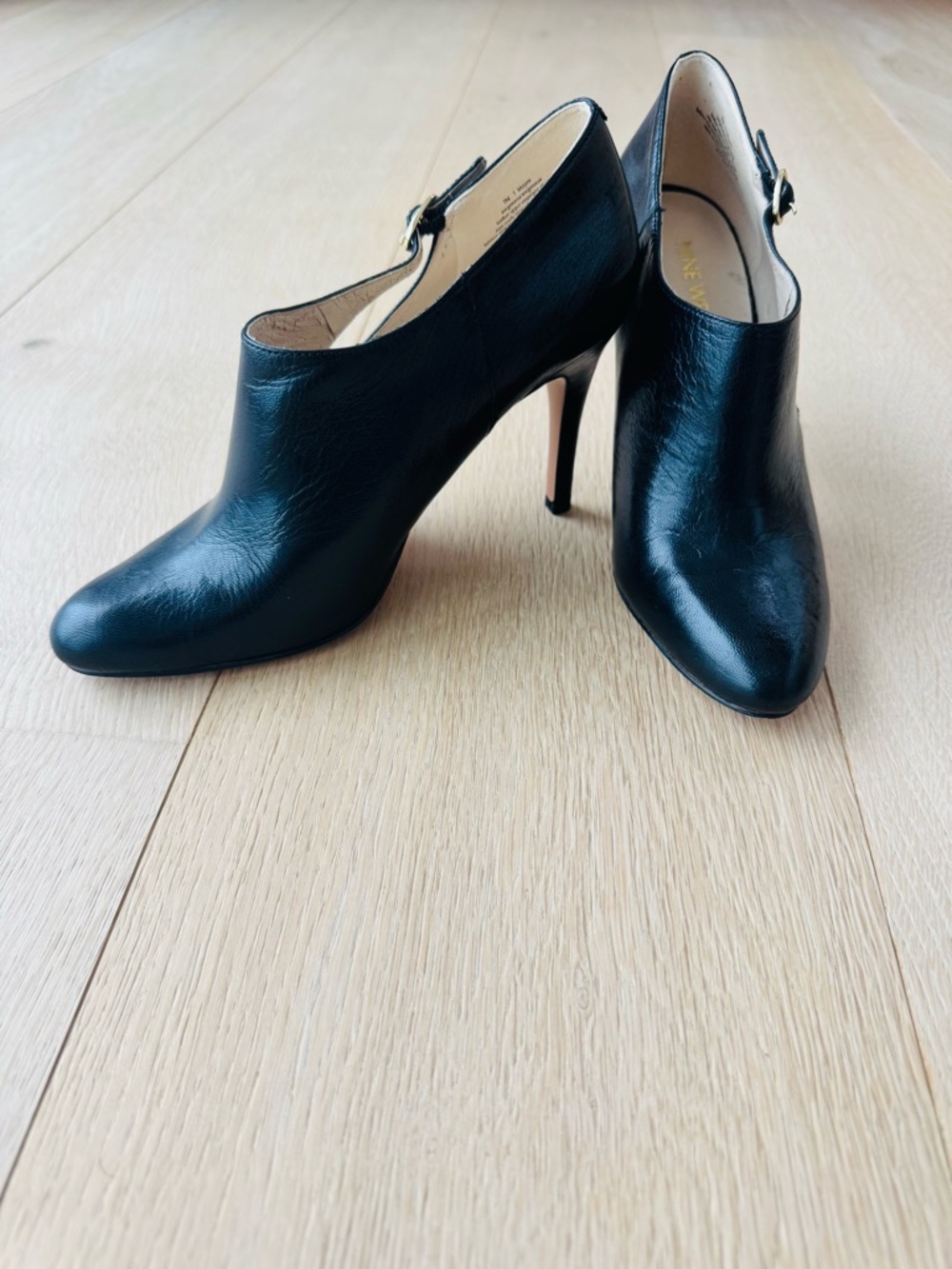 Nine West Black Leather Pointed-Toe High Heel Booties
